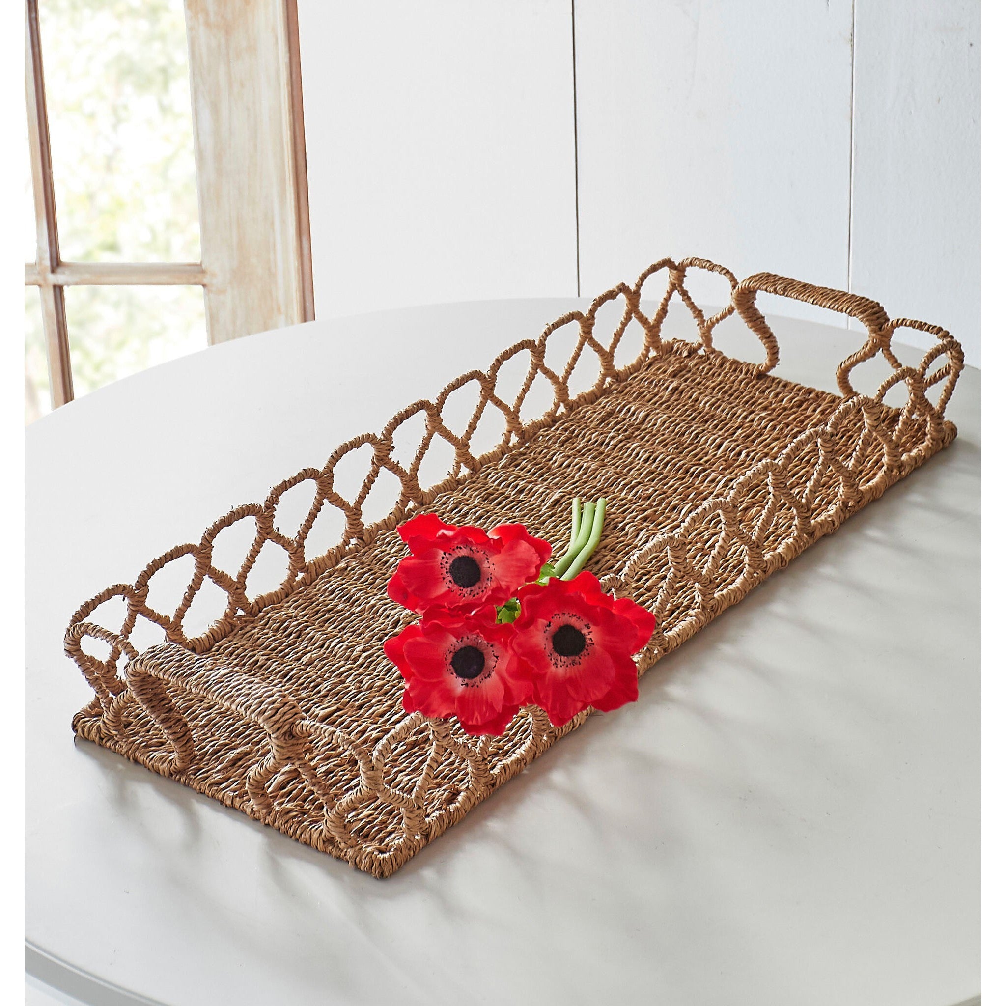 Looped Tray