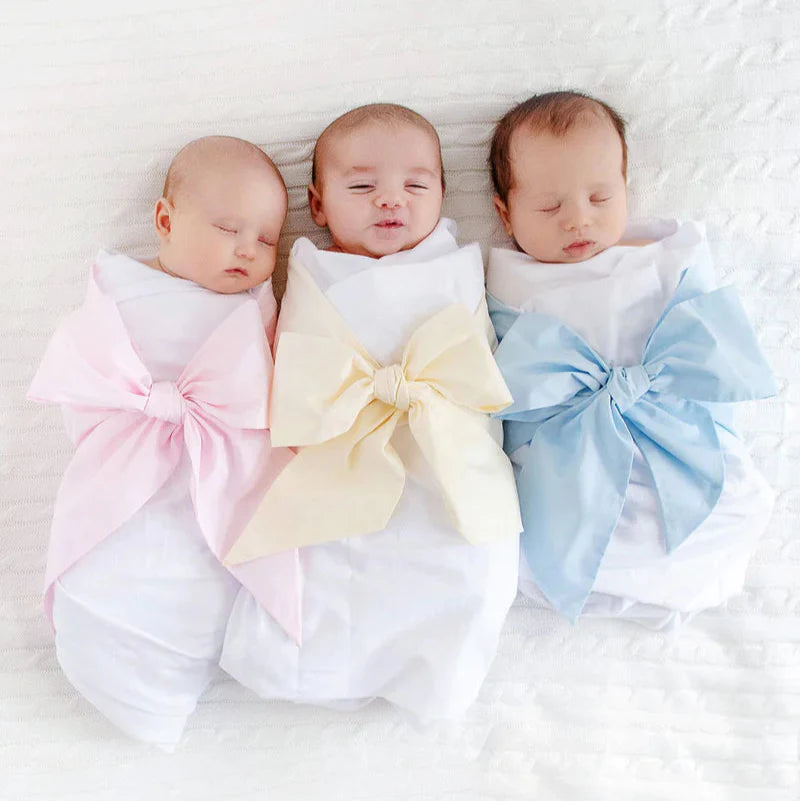Bow Swaddle, Broadcloth | Baby Shower Kaylie Parmer