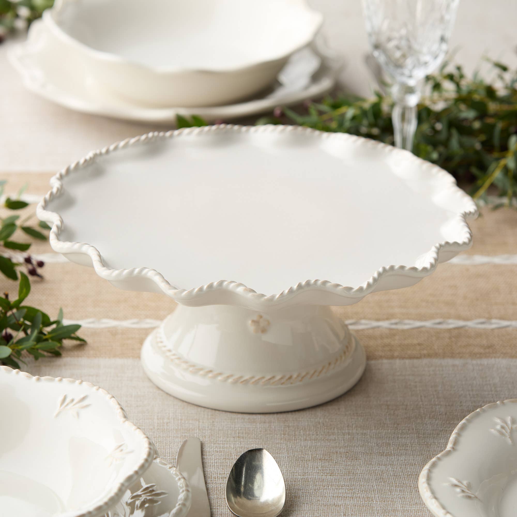 Heritage Footed Cake Plate