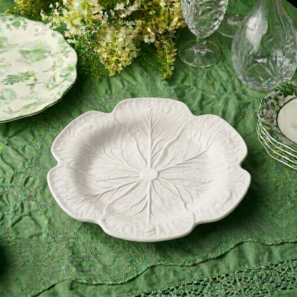 Le Jardin White Cabbage 3-D Round Platter