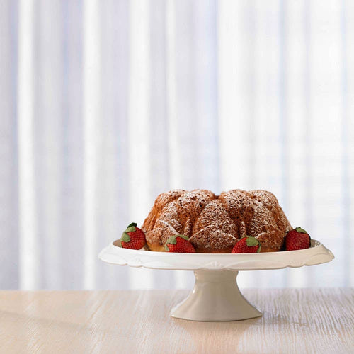 Bianco Pedestal Cake Plate and Dome 30cm