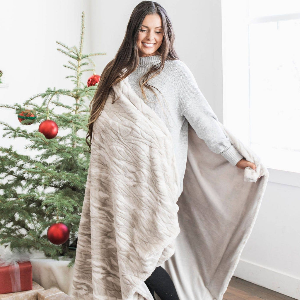 Marble Faux Fur/Minky XL Throw Blankets