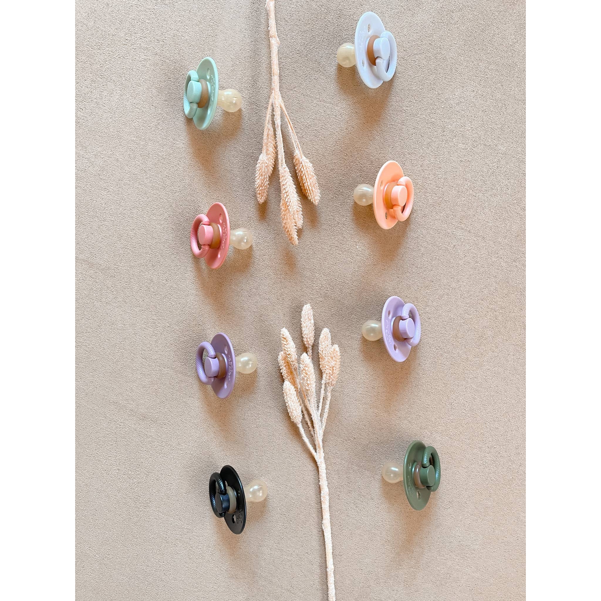 Itzy Soother Natural Rubber Paci Sets