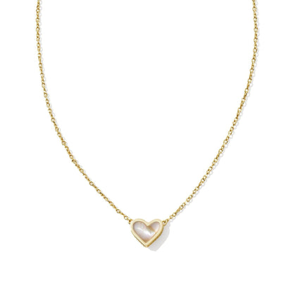 Framed Ari Heart Short Pendant Necklace