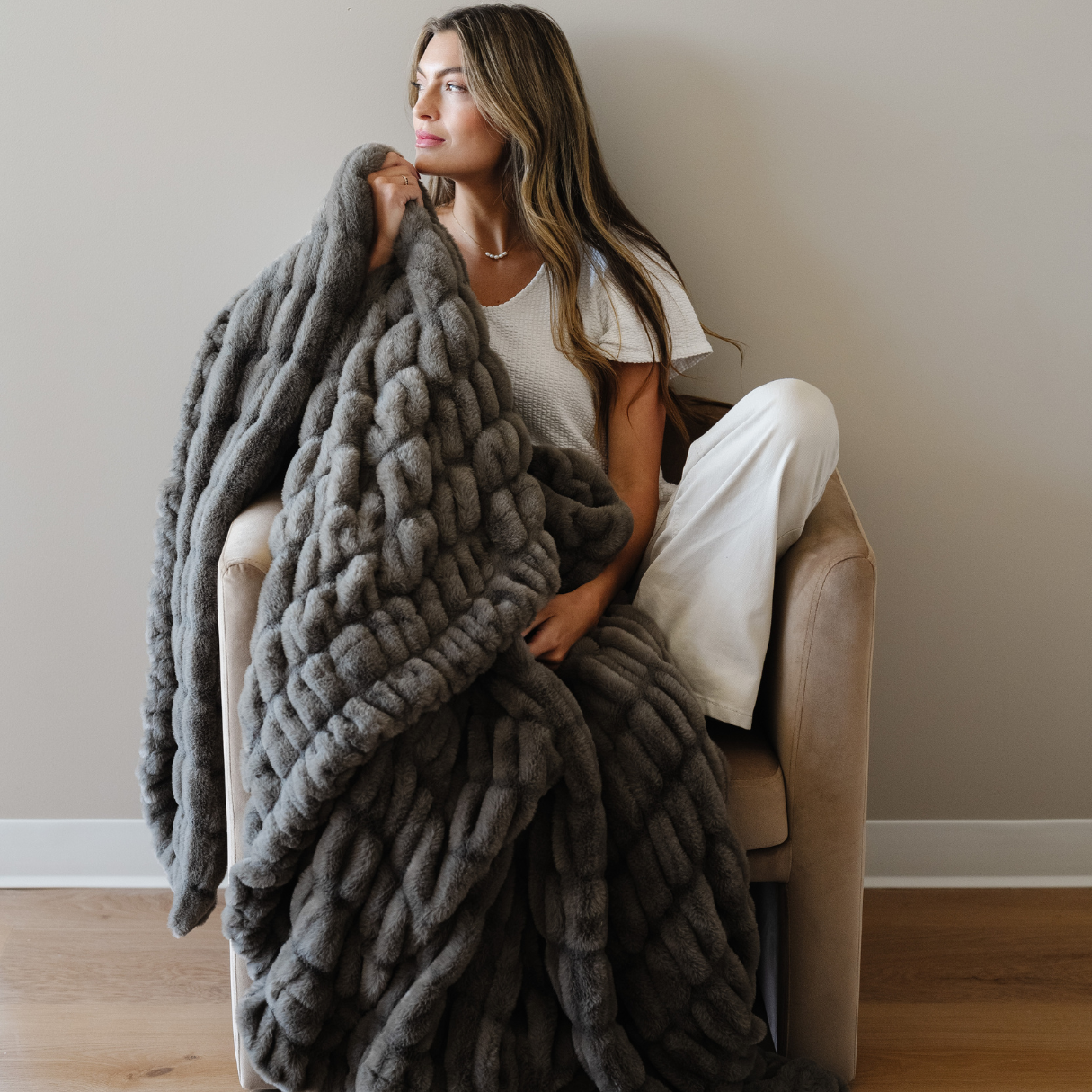 Double Ruched Faux Fur Blankets