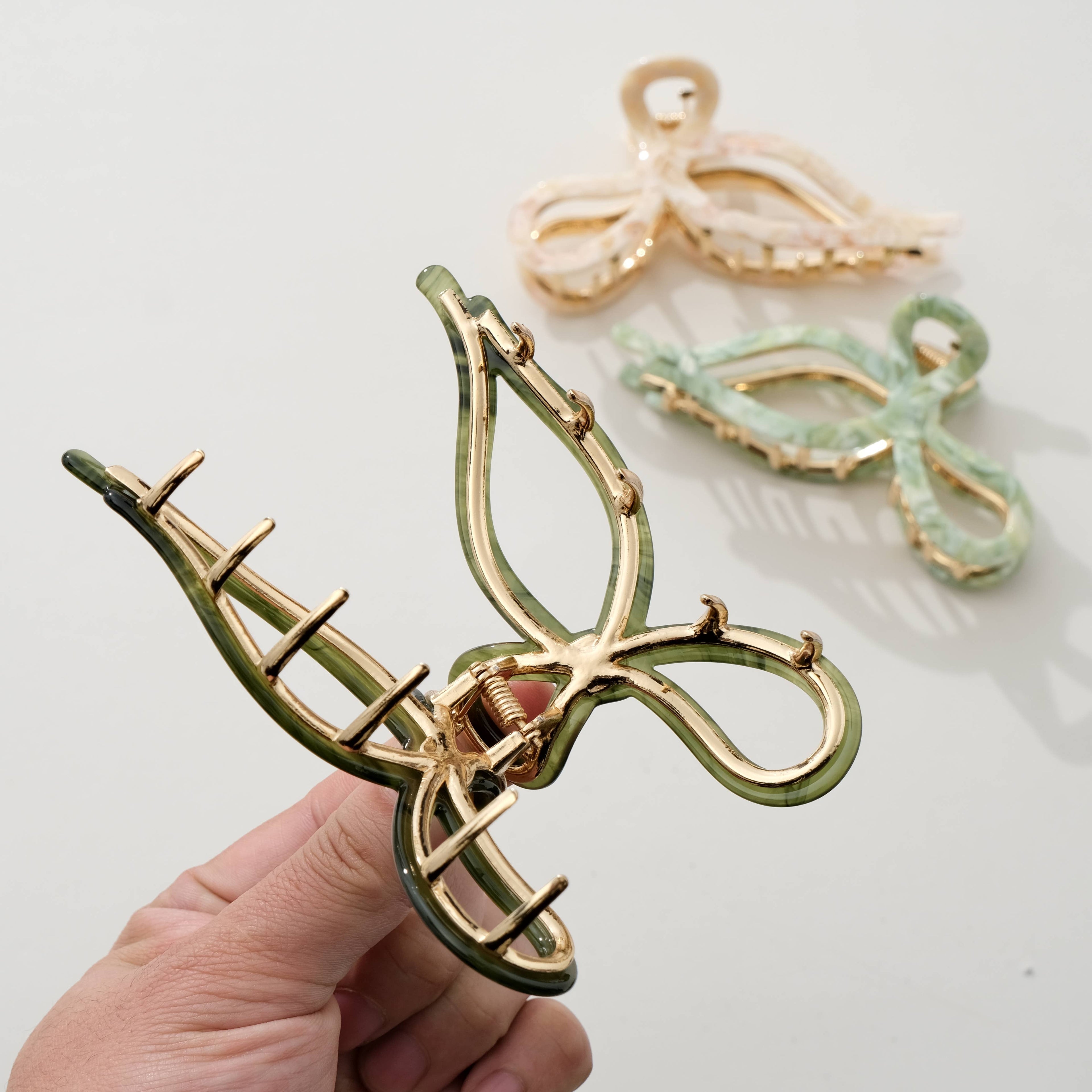 Sabrina Garden Ribbon Metal Bow Claw Clip