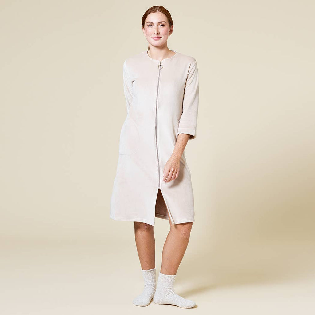 42" 3/4 Sleeve Serenity Short Zip Robe