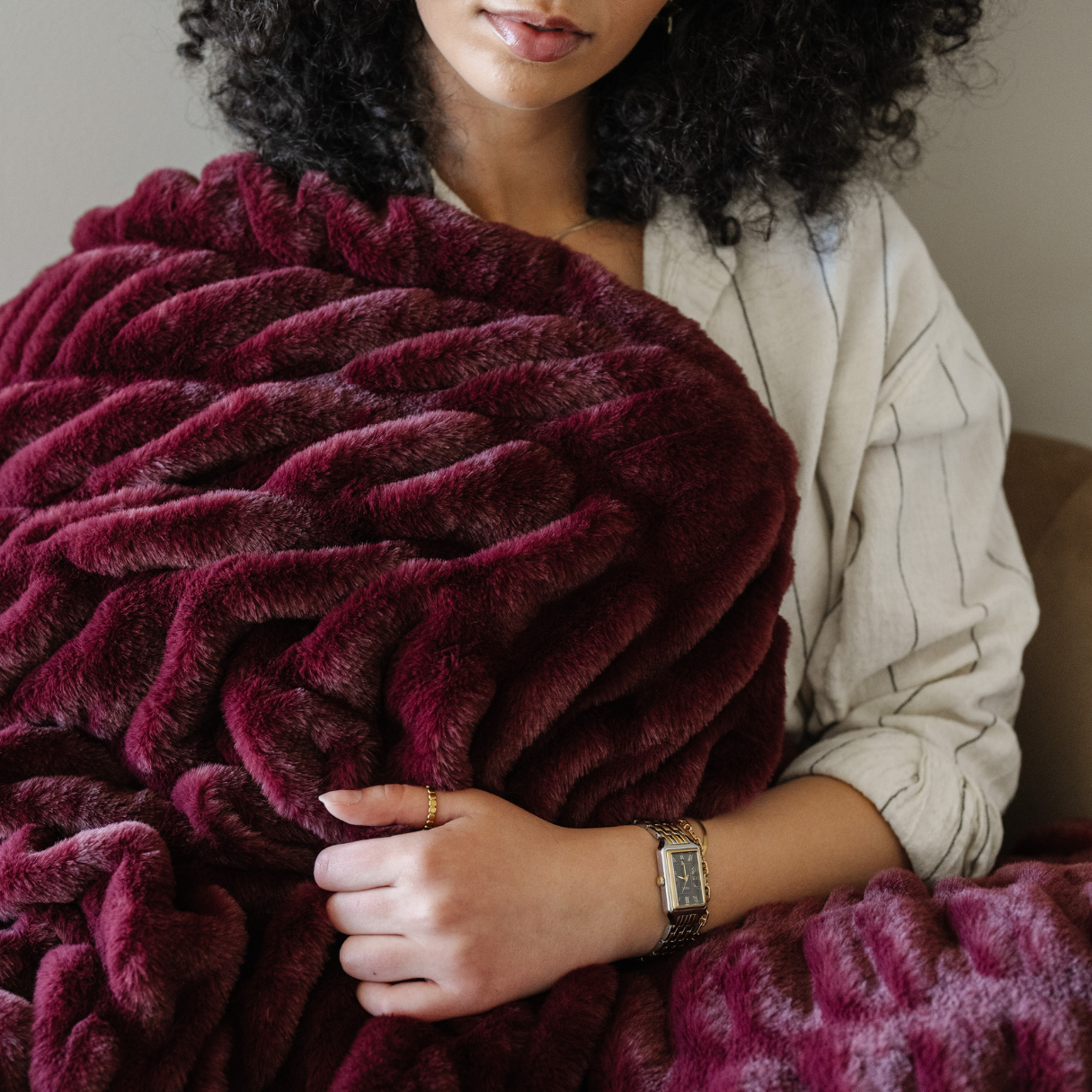 Double Ruched Faux Fur Blankets