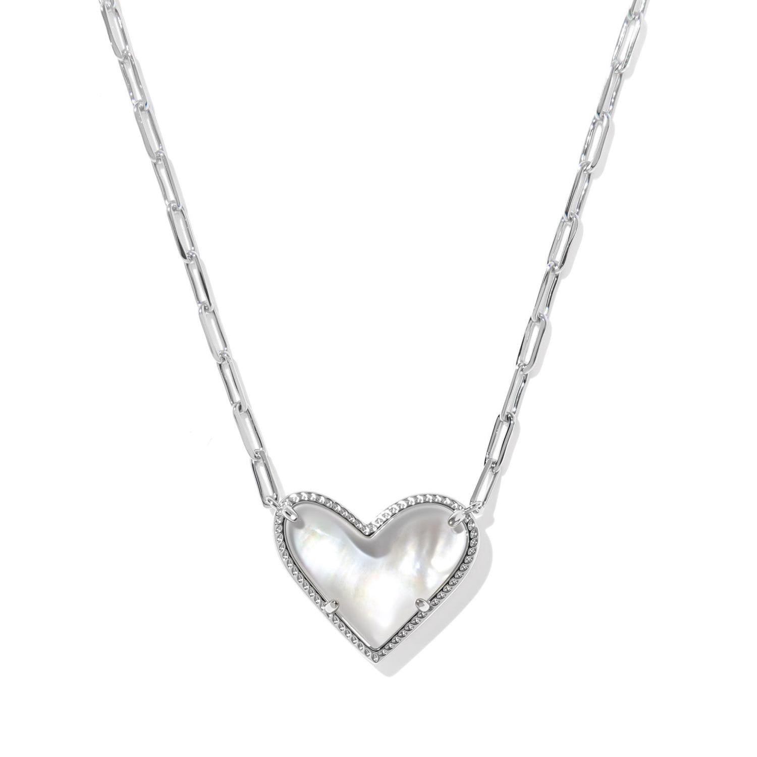 Ari Heart Statement Short Pendant Necklace