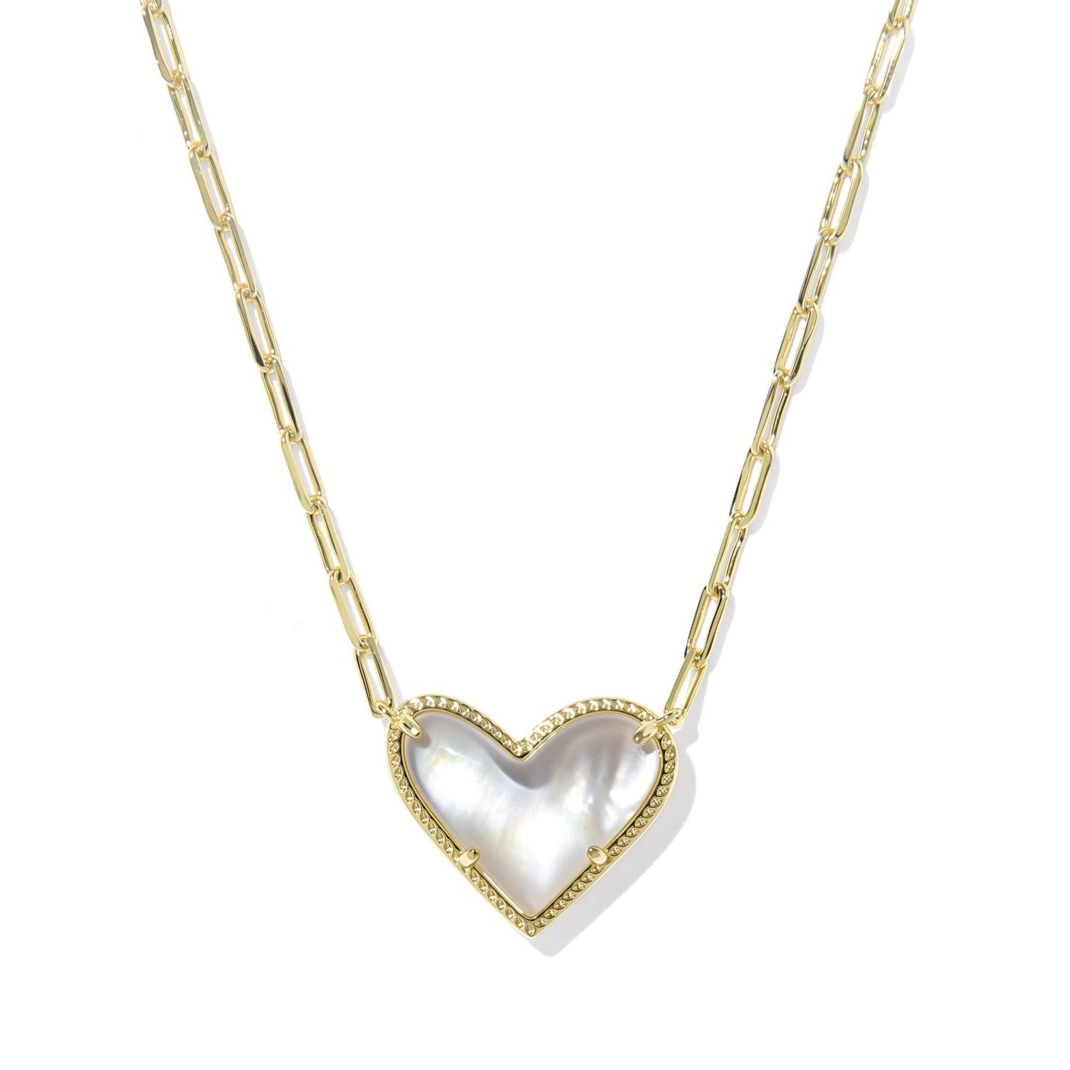 Ari Heart Statement Short Pendant Necklace