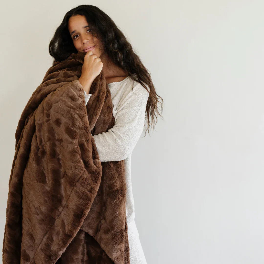 Patterned Faux Fur XL Throw Blankets | Bridal Shower Kaitlyn Woodman & Trace Clark