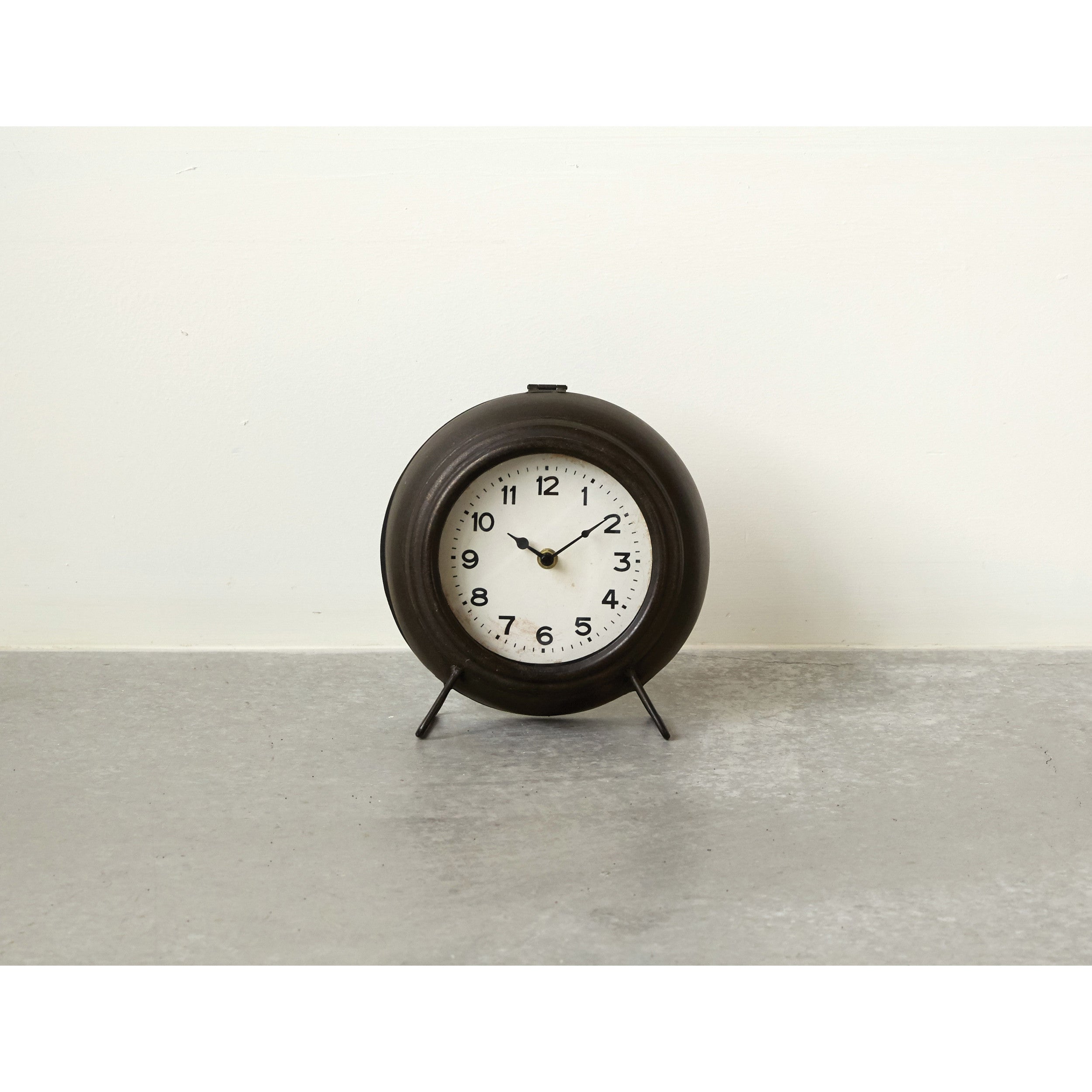 Metal Manel Clock