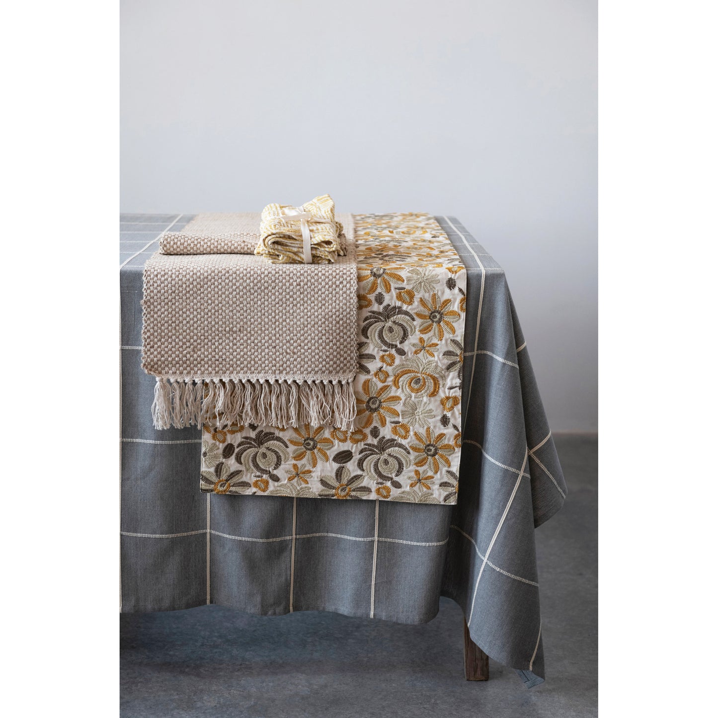 Woven Cotton Tablecloth with Grid Pattern