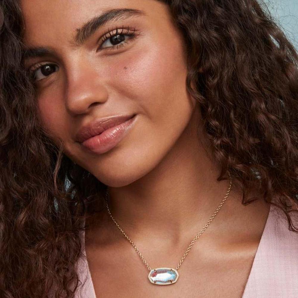 Elisa Statement Short Pendant Necklace