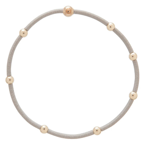 essentials neutral set