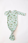 Knotted Gown, Delta Dogs