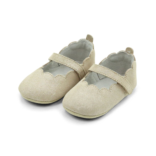 Mimi Scalloped Crib Shoe