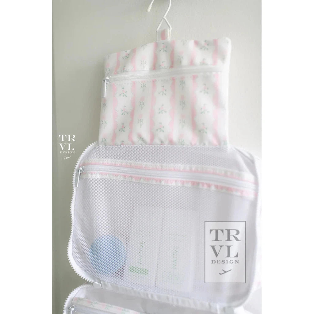 Bundle Up2 Hanging Toiletry Bag