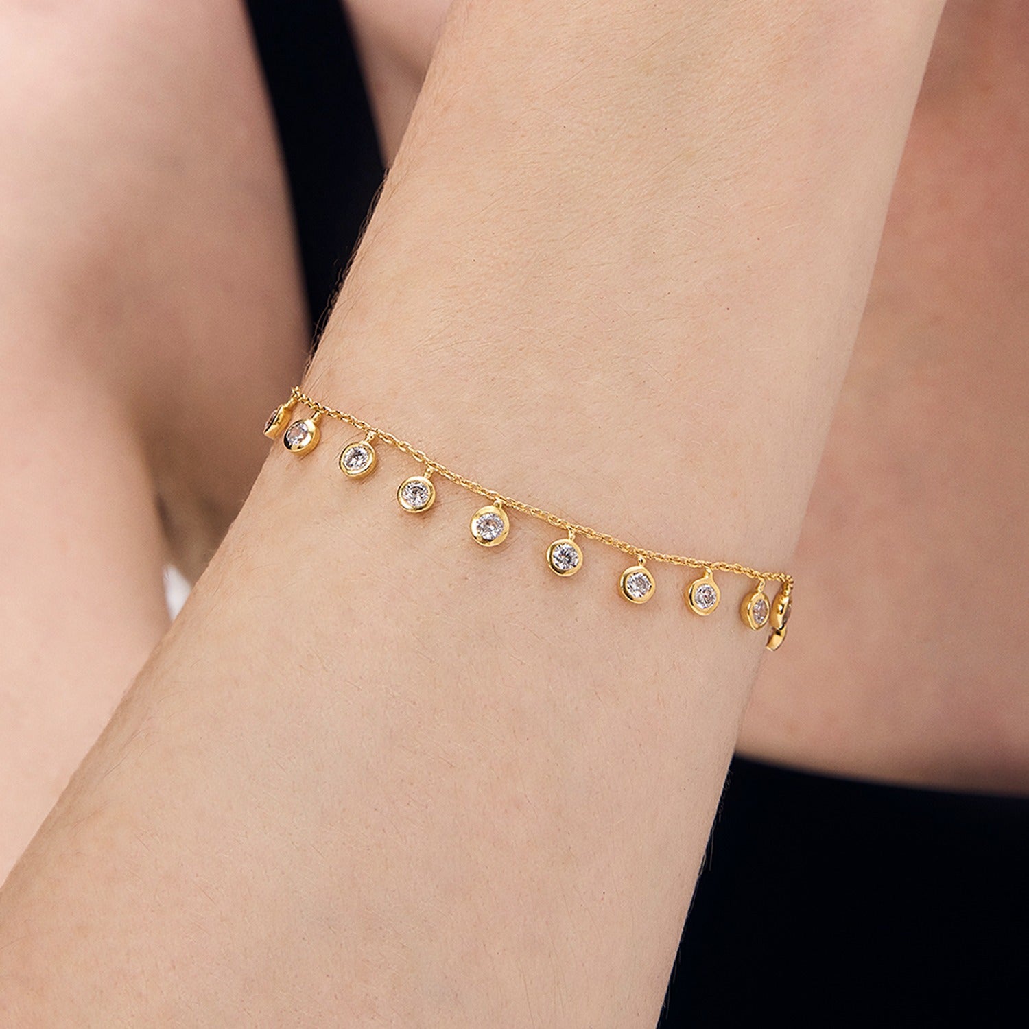 PAVE ORSAY CHARM BRACELET - Gold/White Topaz