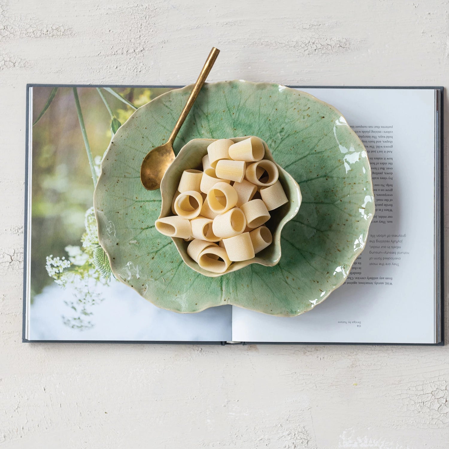 Stoneware Water Lily Shaped Plate with Bowl
