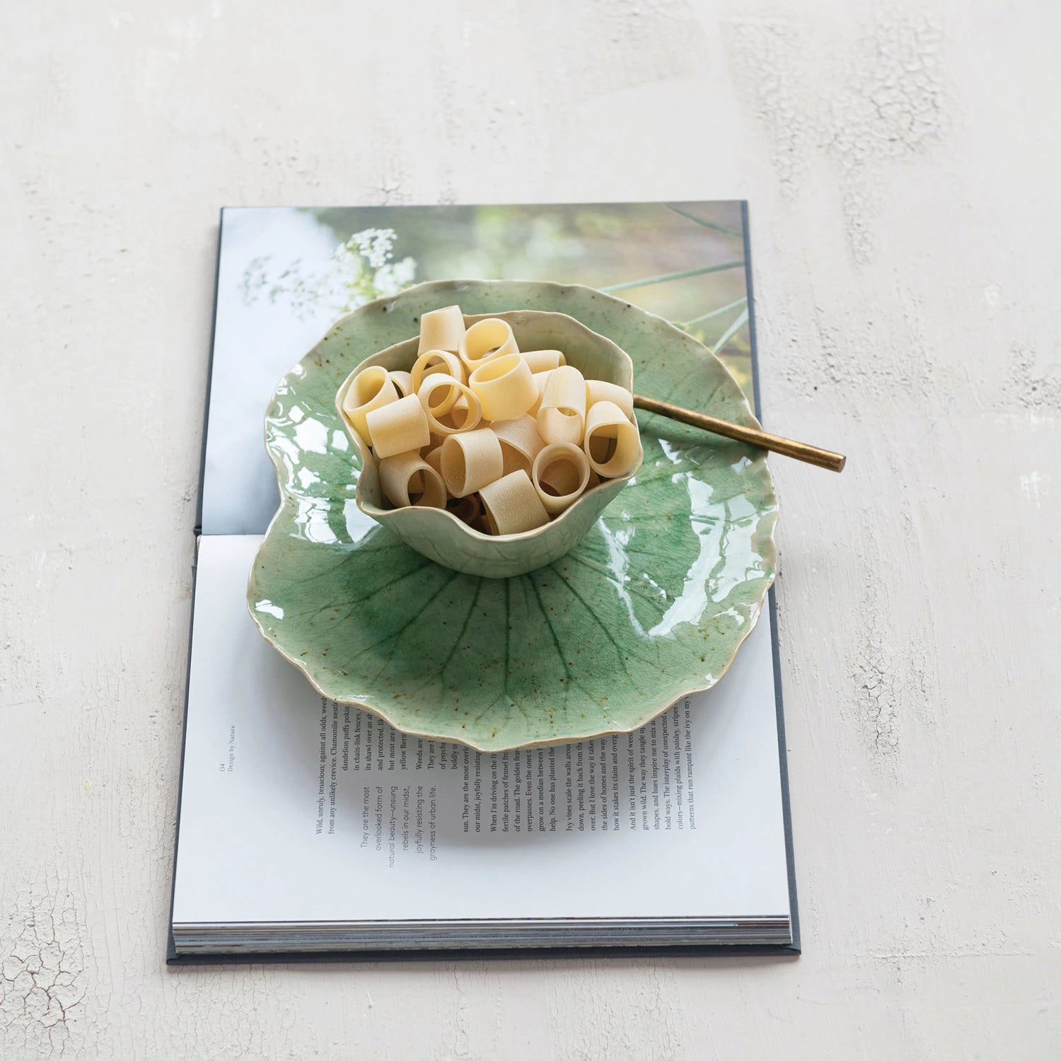Stoneware Water Lily Shaped Plate with Bowl
