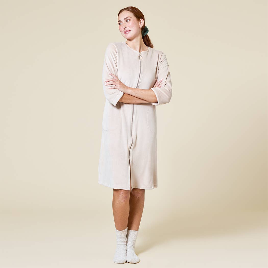 Women's 42" 3/4 Sleeve Serenity Short Zip Robe