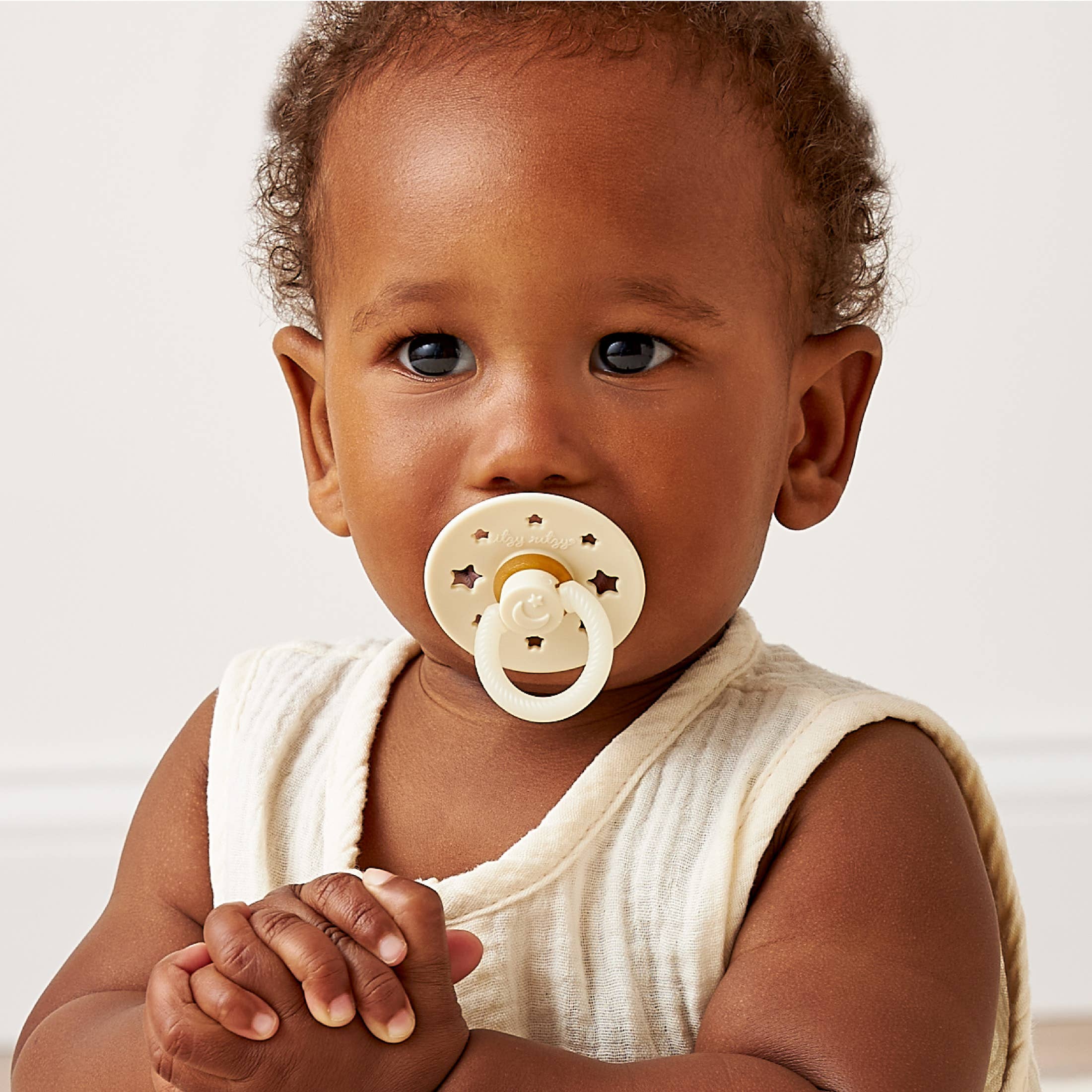 Itzy Soother Natural Rubber Paci Sets