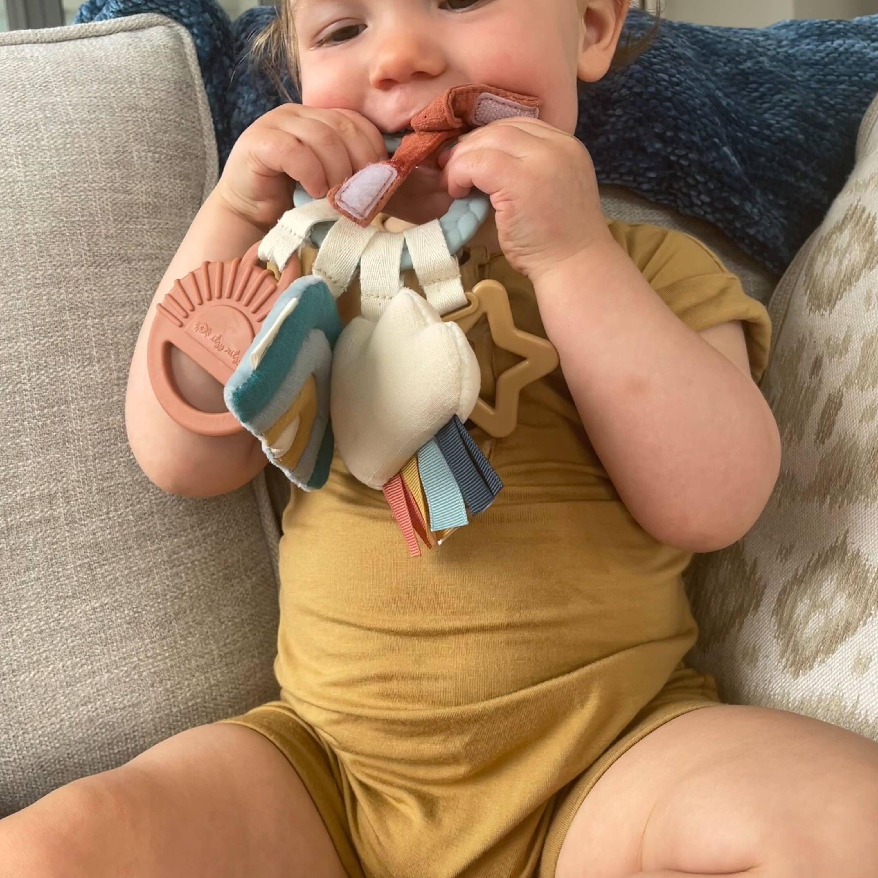 Bitzy Busy Ring Teething Activity Toy