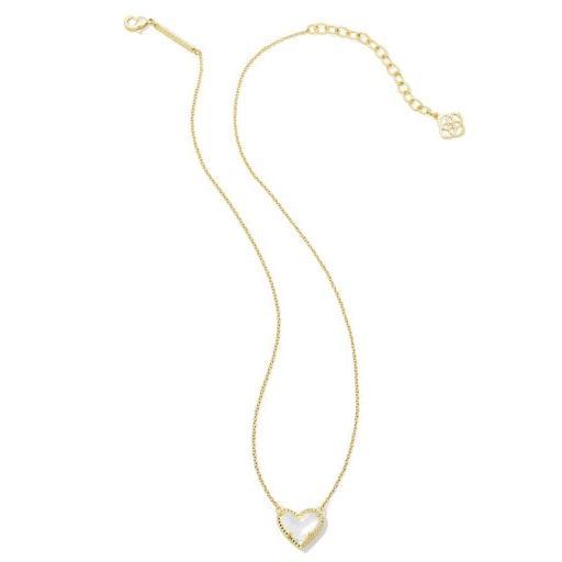 Ari Heart Short Pendant Necklace