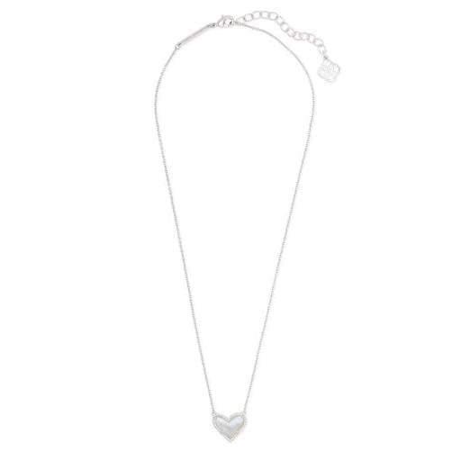 Ari Heart Short Pendant Necklace