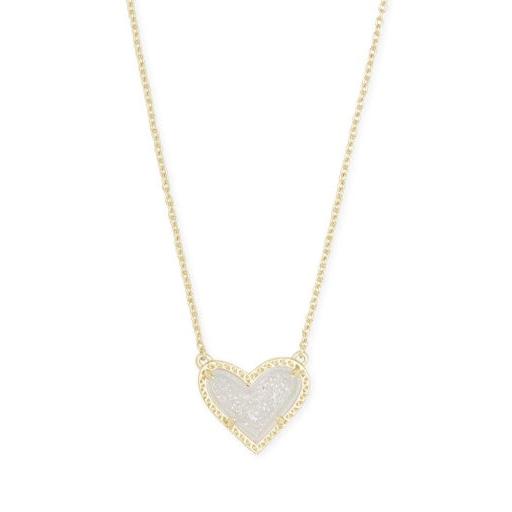 Ari Heart Short Pendant Necklace