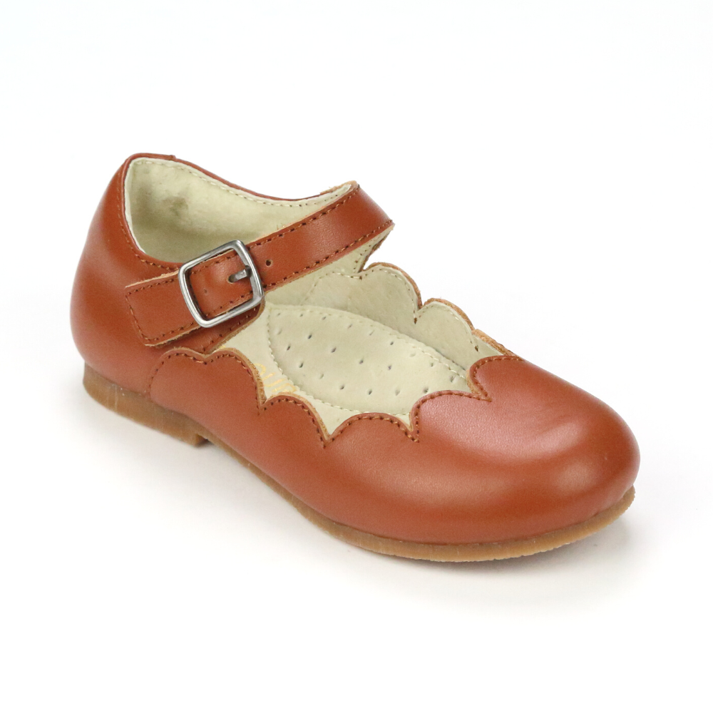 L'amour Sonia Scalloped Flat in Cognac