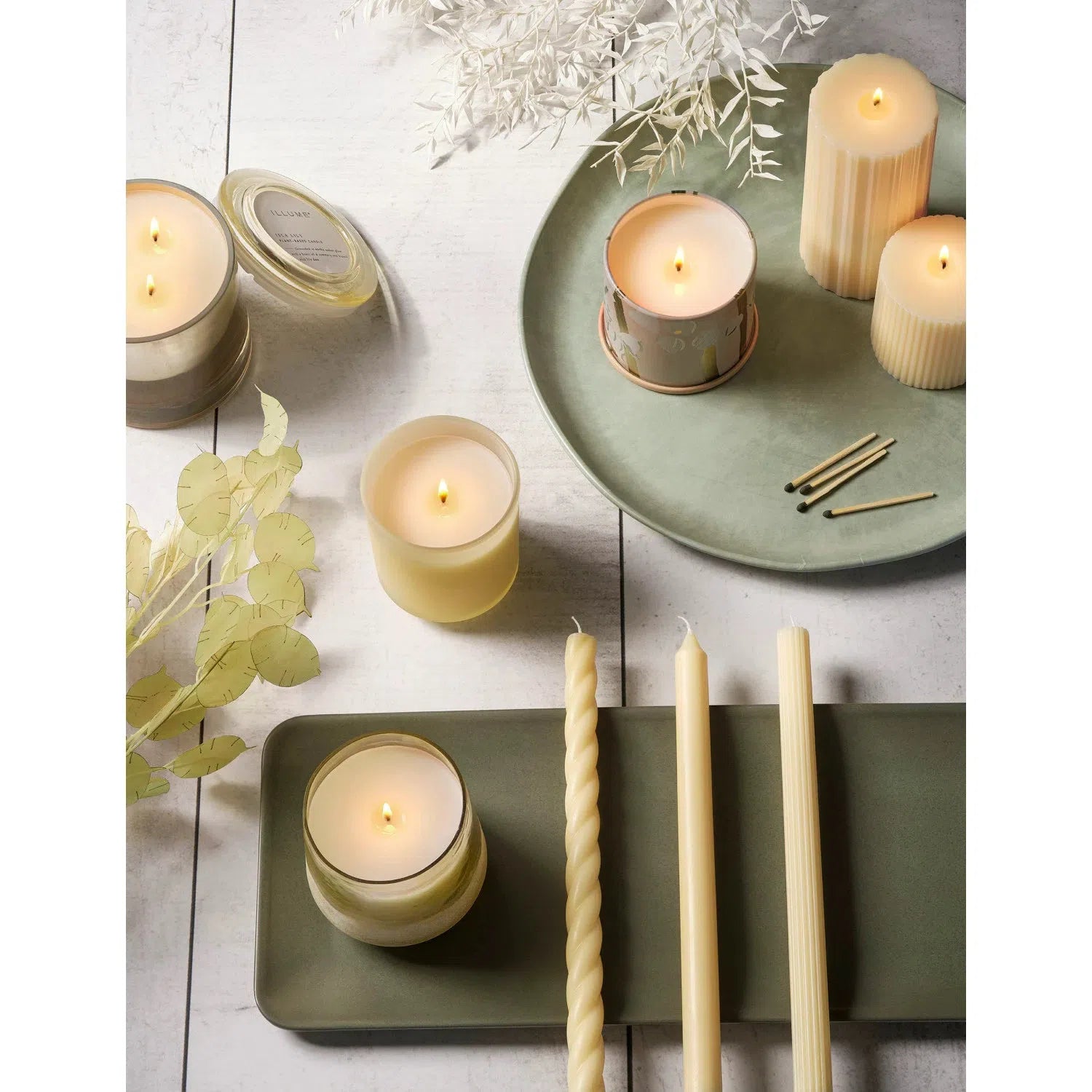 Isla Lily Vanity Tin